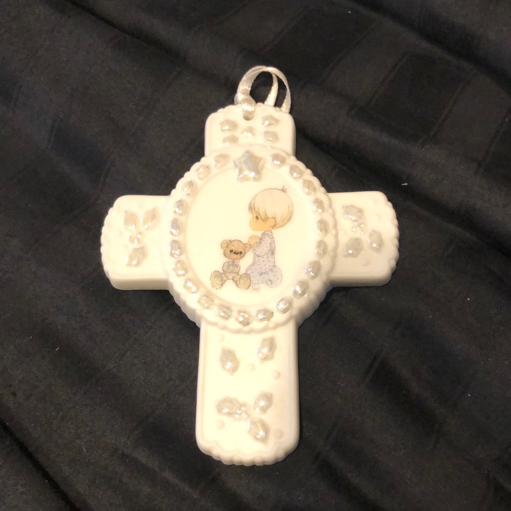 Precious Moments Jesus Loves Me cross ornament